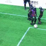 Robots humanoides jugaron un mundial de fútbol en China